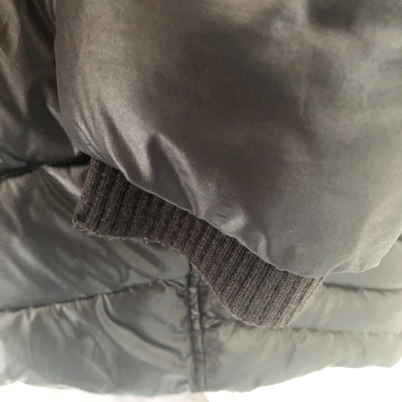 French Connection Black Puffer Coat w/ faux fur Collar - Picture 6 of 10